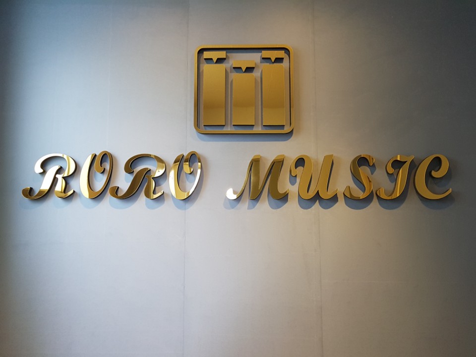 RORO MUSIC