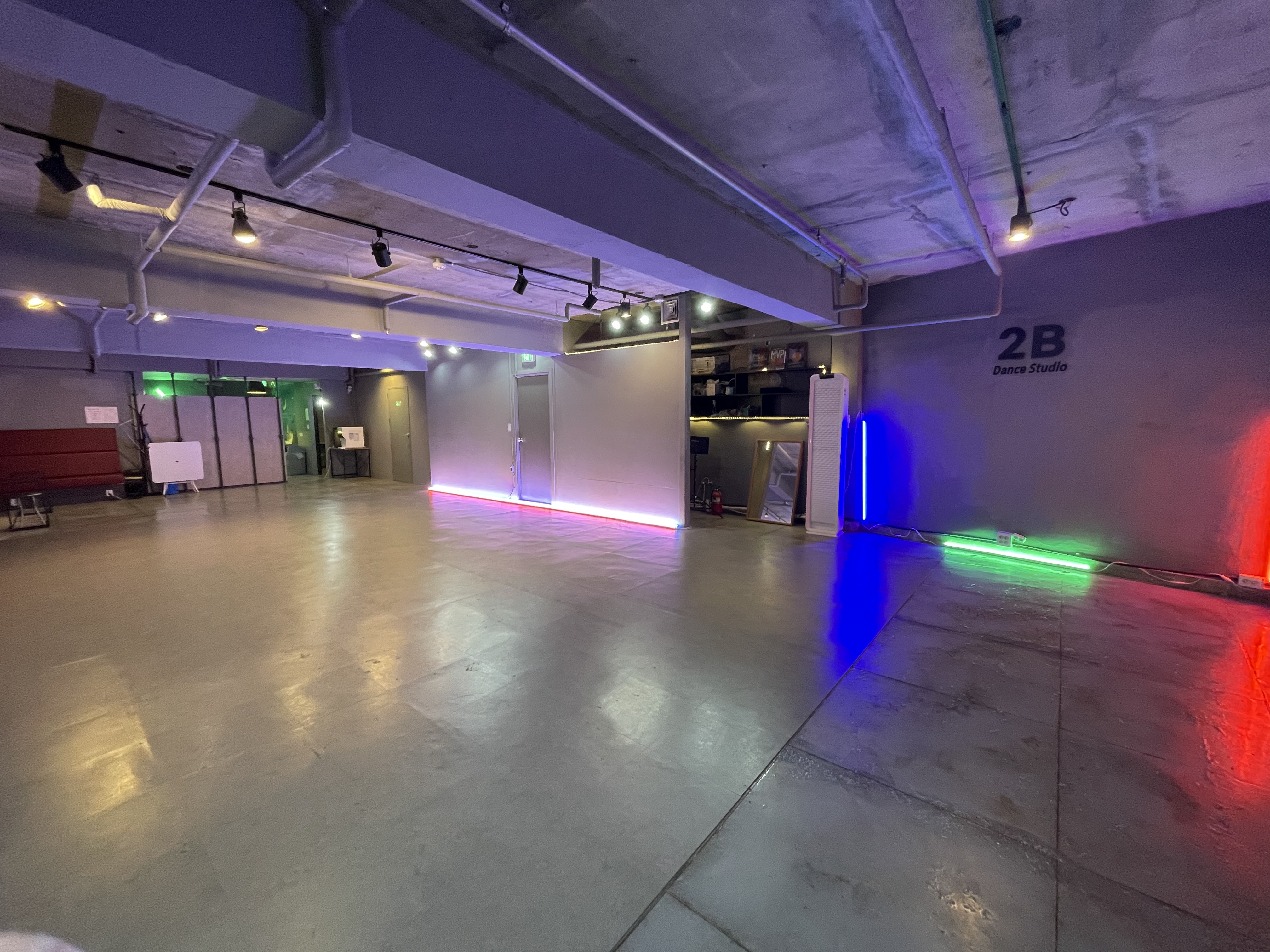 2B DANCE STUDIO 서울대입구역점