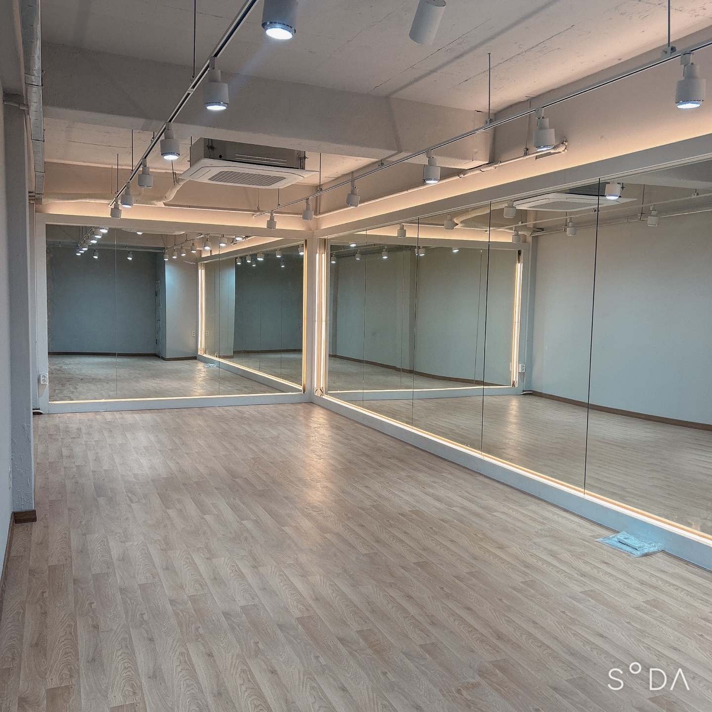 세렝게티댄스연습실 흑석점