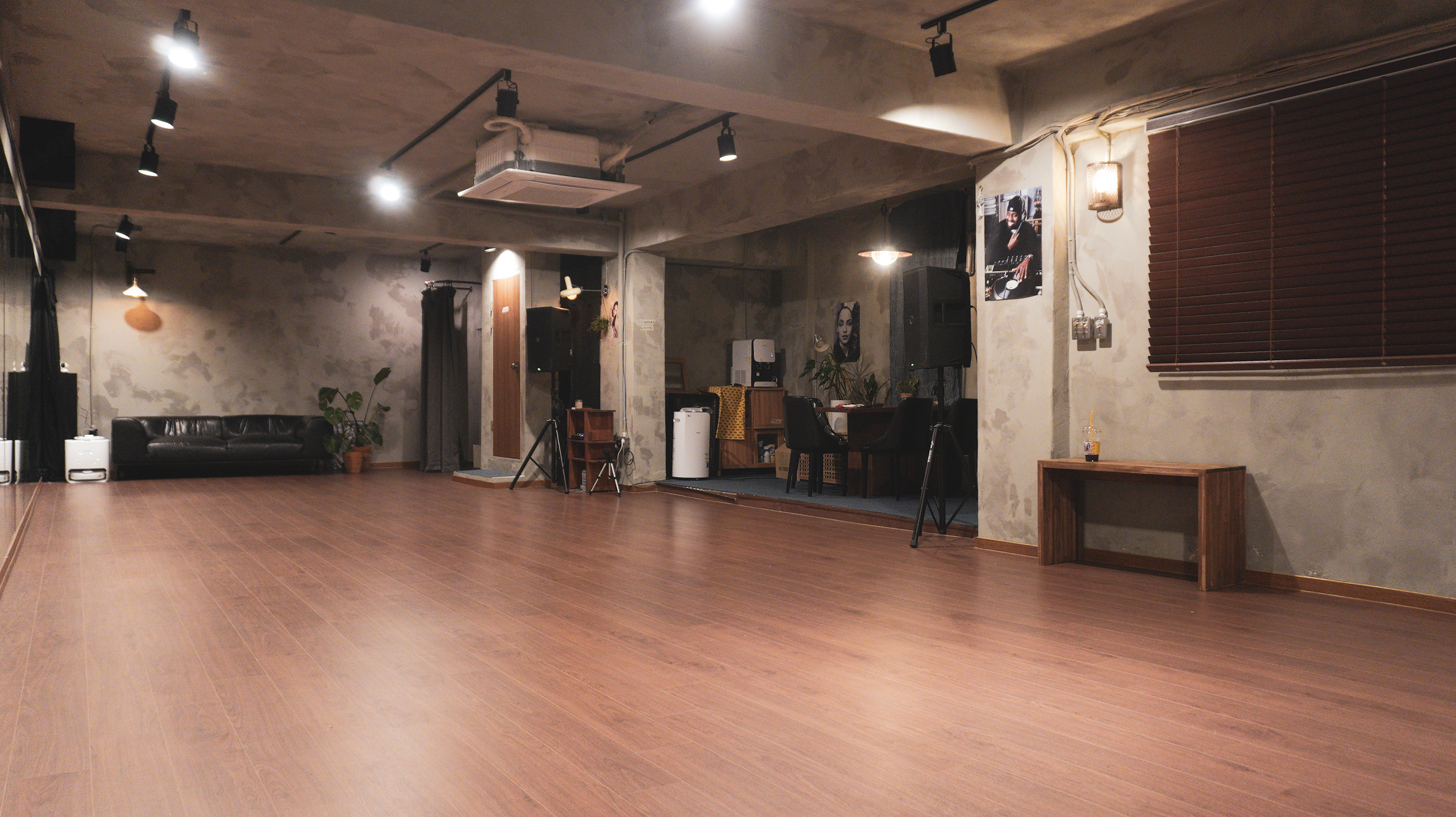 더 베이스먼트