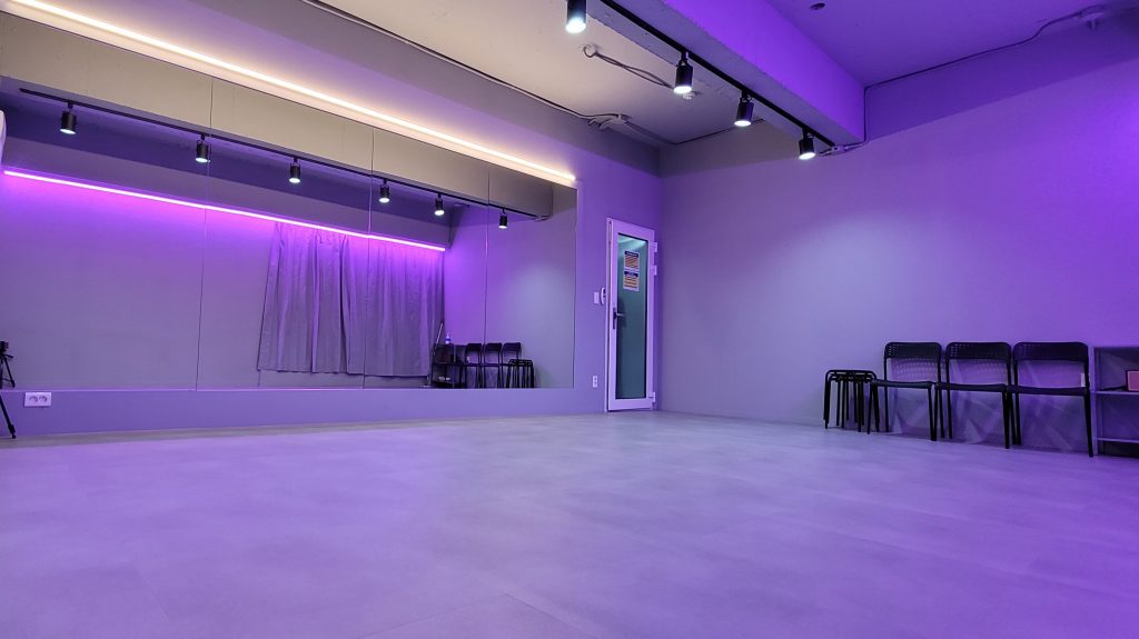 리얼모션 댄스스튜디오 경성대부경대점