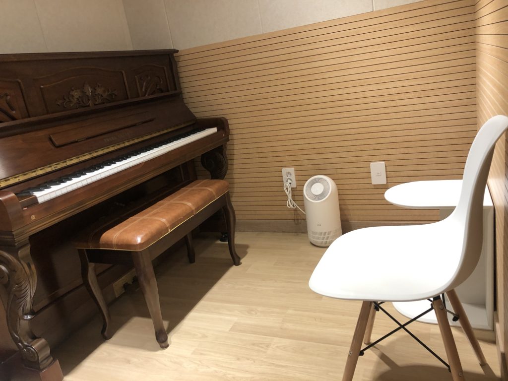 VOR 발성연구소 & 음악연습실/녹음실