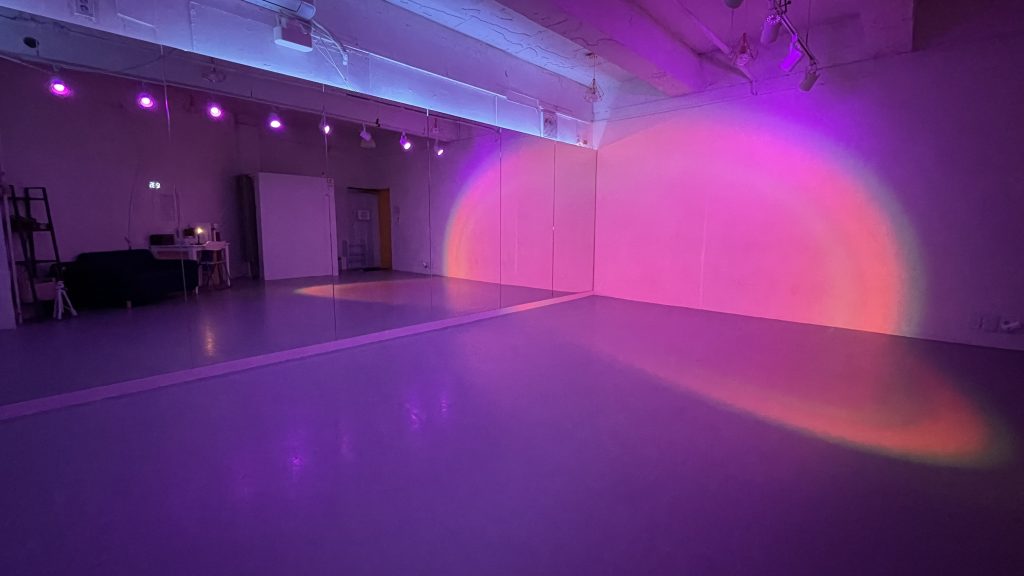 네온유자스튜디오