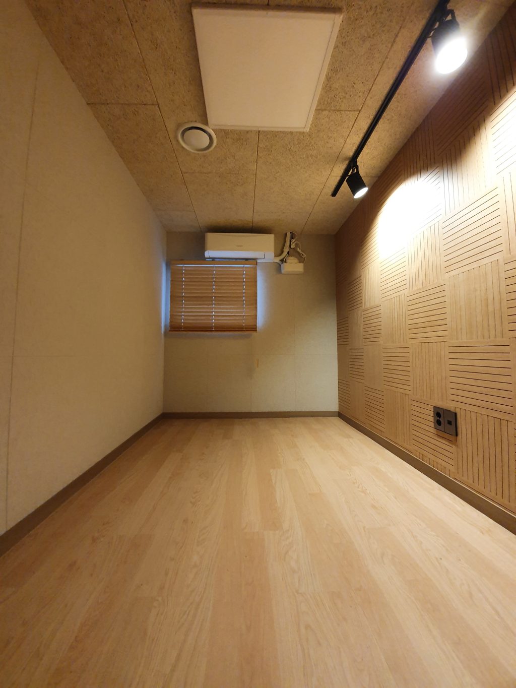 니나노 음악연습실 -  연습실