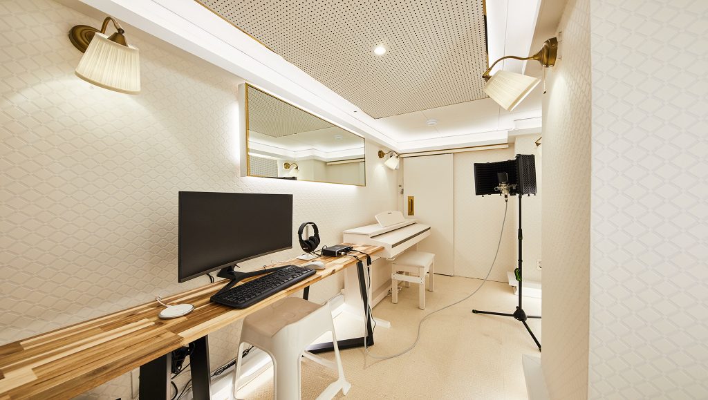 건대연습실 24시셀프녹음실 화이트뮤직