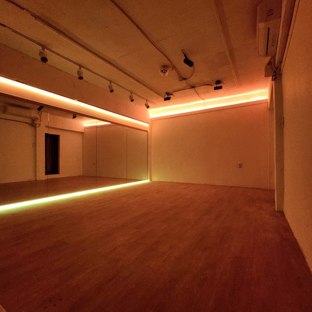 몸치댄스연습실 호매실점