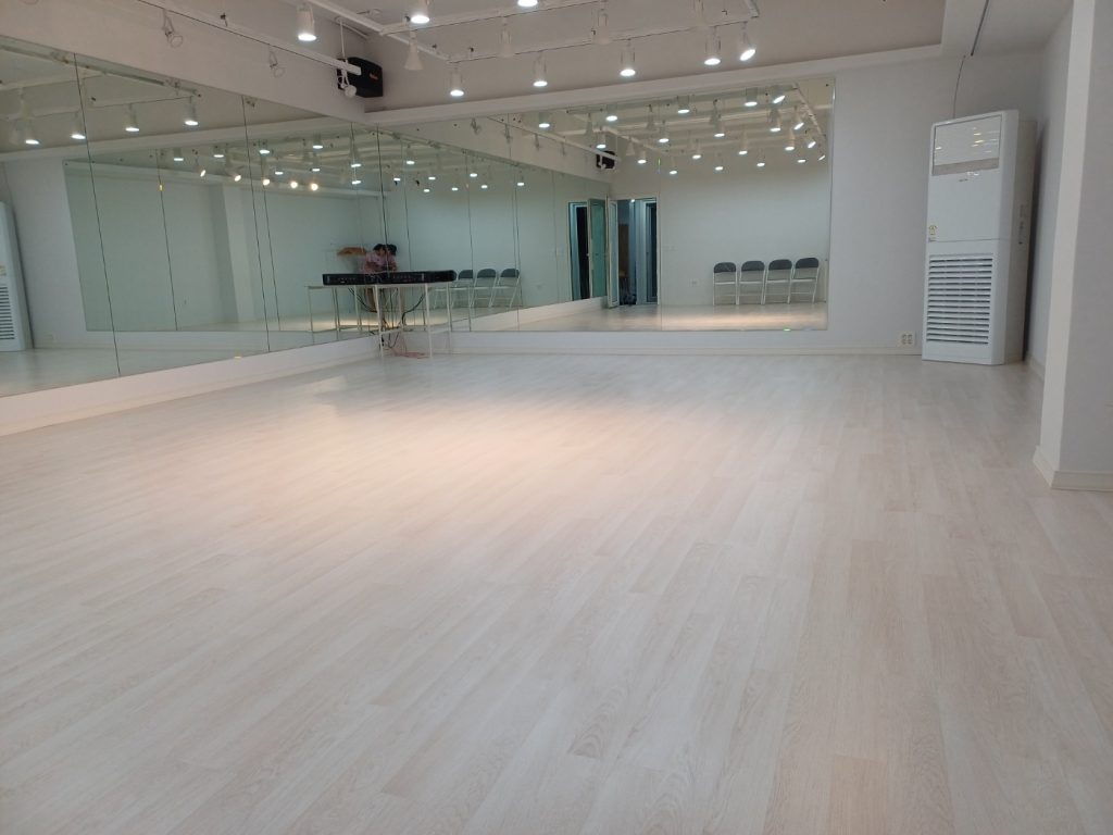 세컨플로어댄스스튜디오