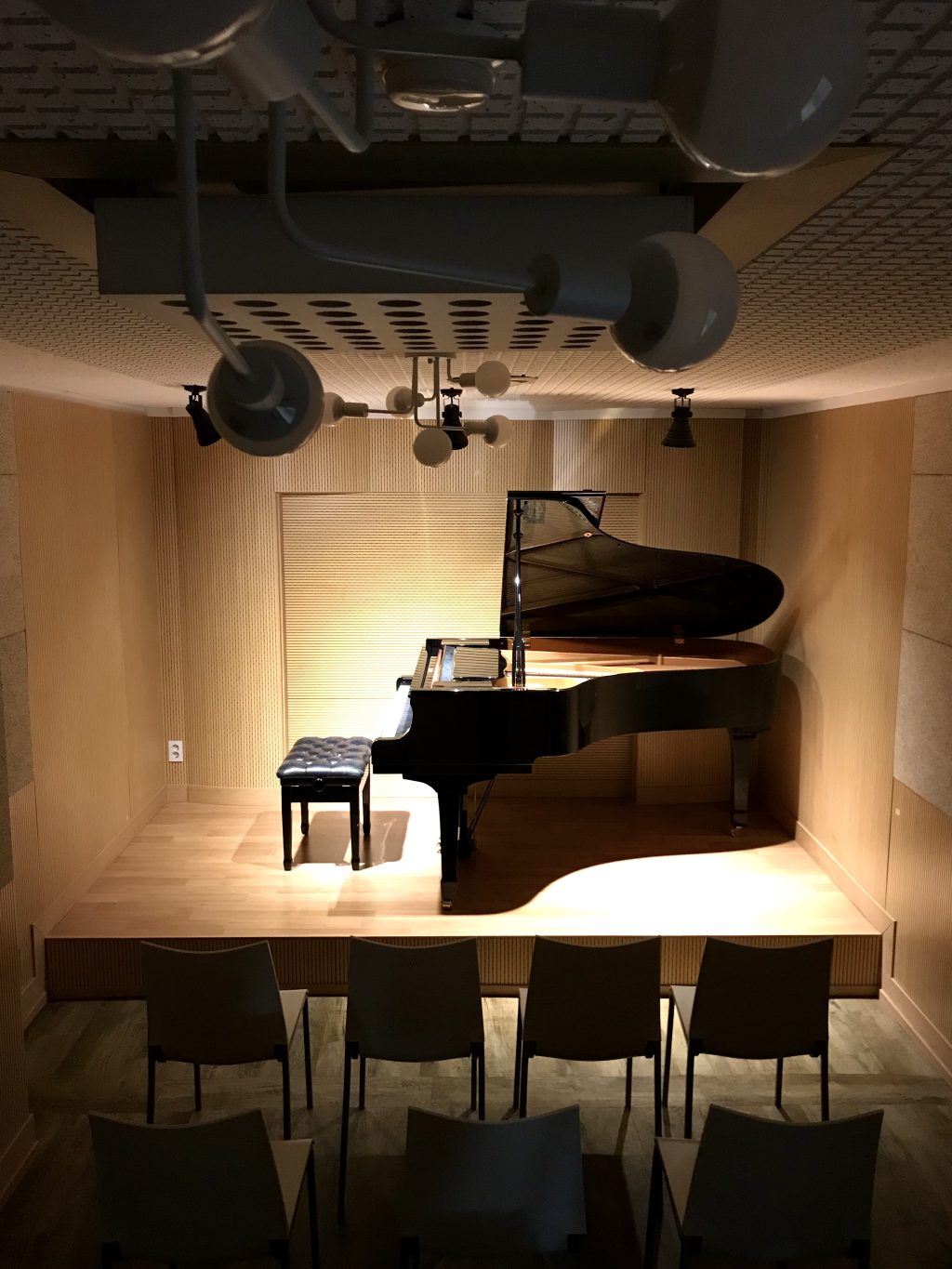 홍영임피아노스쿨