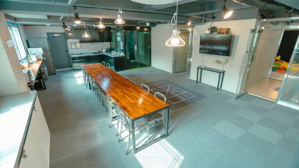 플레이맘 모던홀 팔달점 -  연습실